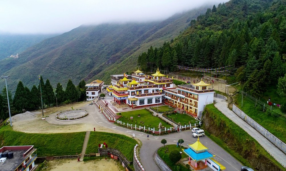 3-day Bomdila Travel Itinerary: Monasteries, Apple Orchards and Himalayan Viewpoints